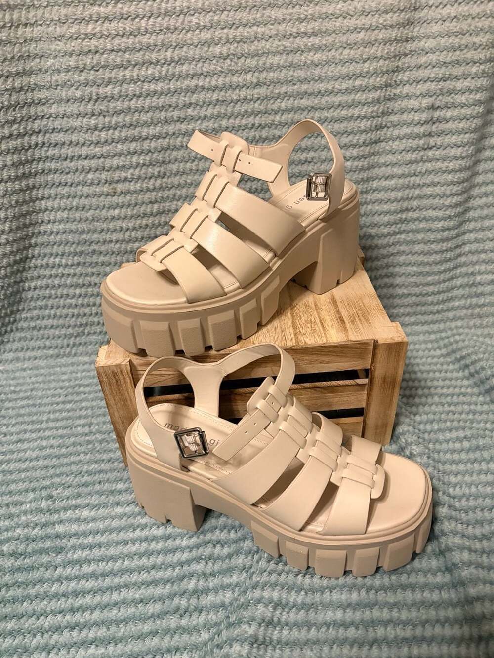 Madden Girl Gale Platform Fisherman Sandals Beige Size 9